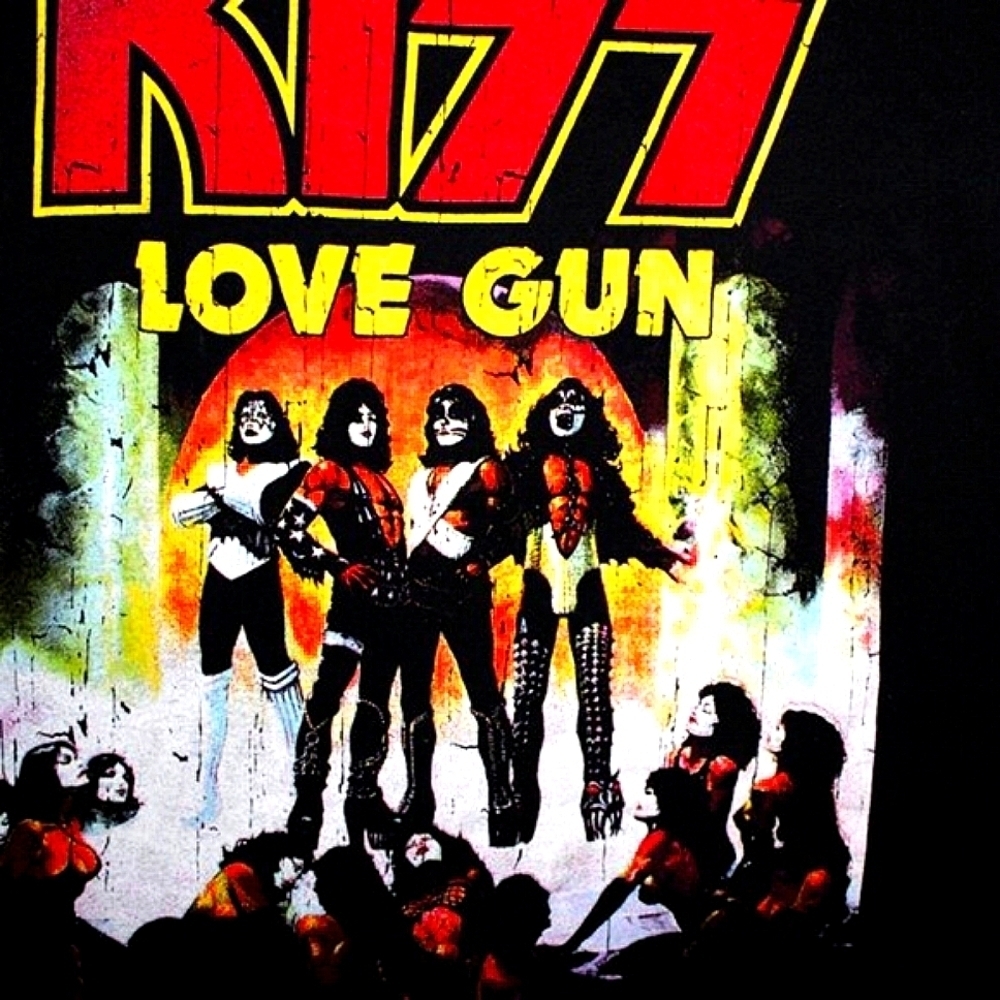 KISS Love Gun 2023 T-Shirt – 100% Cotton, Size L – Rock Band Graphic Tee - Picture 6 of 9